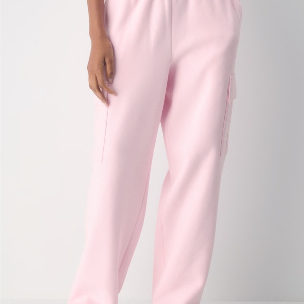 Aritzia cozy Sweatfleece Mega Cargo Sweatpant